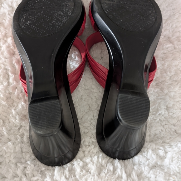 Italian Shoemakers Women's Dressy Red Sandals, Size 8, LIKE NEW - Picture 5 of 5